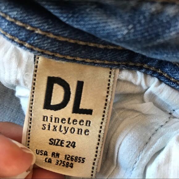 DL1961 Amanda Skinny Jeans - Picture 7 of 7